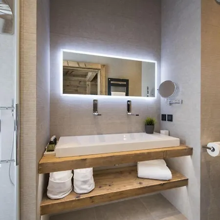 Chalet Zell Heights: Panoramic Views Alpine Appartement